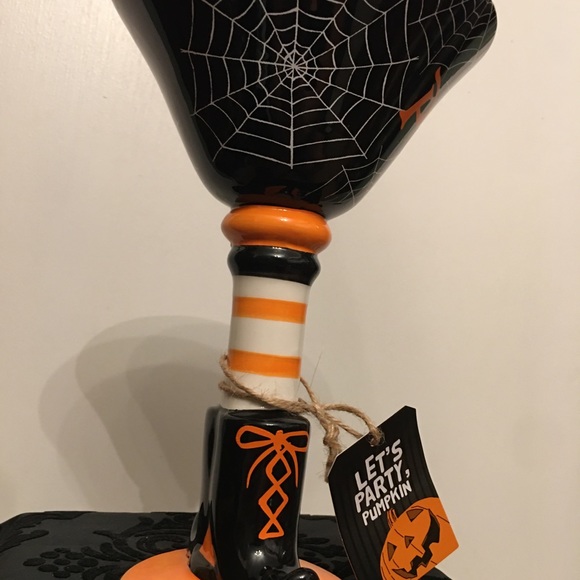 Halloween Table Decor - Picture 3 of 9